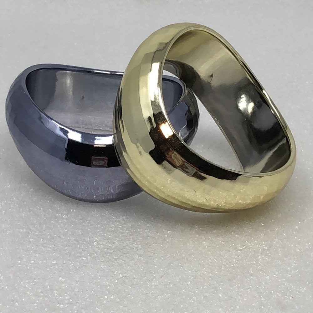 Vintage Lucite Bangles Set Of Two Faceted Wavy